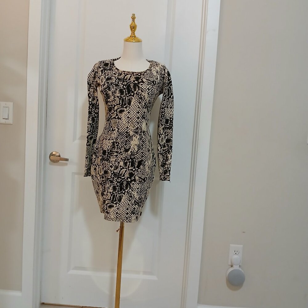 Akira Chicago Red Label Bodycon Dress Women’s Size M Snake Print Long Sleeve